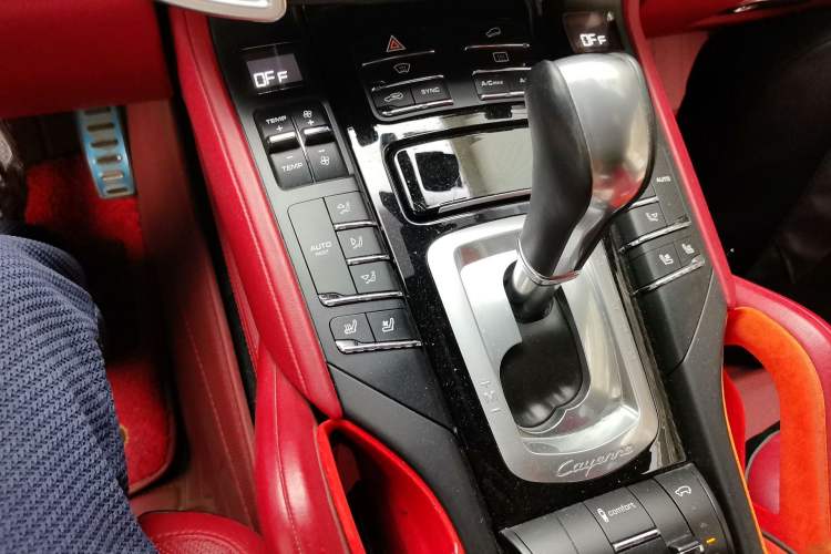 Used Porsche Cayenne E-Hybrid 2016 Cayenne S E-Hybrid 3.0T Gear Lever