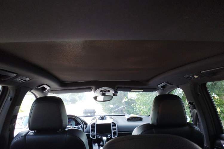 Used Porsche Cayenne E-Hybrid 2016 Cayenne S E-Hybrid 3.0T Headliner