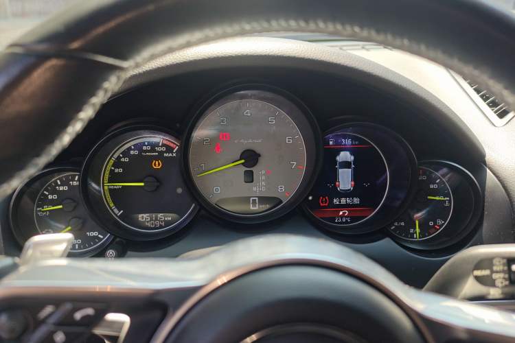 Used Porsche Cayenne E-Hybrid 2016 Cayenne S E-Hybrid 3.0T Instrument Cluster