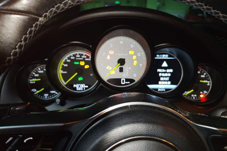 Used Porsche Cayenne E-Hybrid 2016 Cayenne S E-Hybrid 3.0T Instrument Cluster