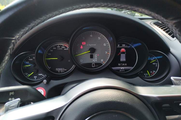 Used Porsche Cayenne E-Hybrid 2016 Cayenne S E-Hybrid 3.0T Instrument Cluster
