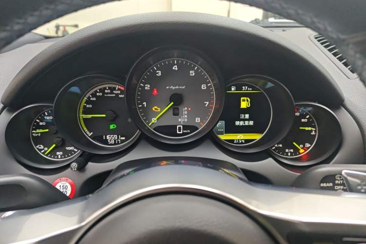 Used Porsche Cayenne E-Hybrid 2016 Cayenne S E-Hybrid 3.0T Instrument Cluster
