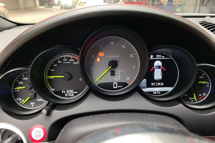 Used Porsche Cayenne E-Hybrid 2016 Cayenne S E-Hybrid 3.0T Instrument Cluster