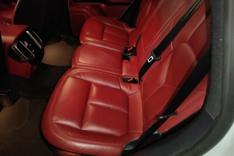 Used Porsche Cayenne E-Hybrid 2016 Cayenne S E-Hybrid 3.0T Left Rear Seat