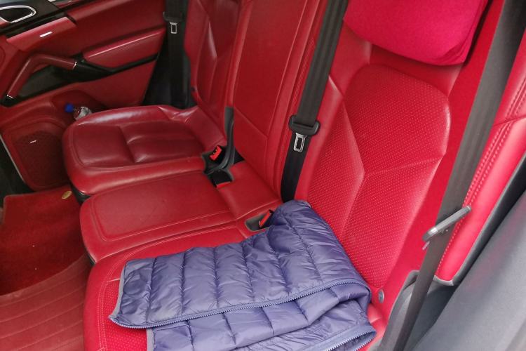 Used Porsche Cayenne E-Hybrid 2016 Cayenne S E-Hybrid 3.0T Left Rear Seat