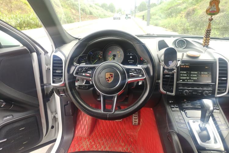 Used Porsche Cayenne E-Hybrid 2016 Cayenne S E-Hybrid 3.0T Steering Wheel