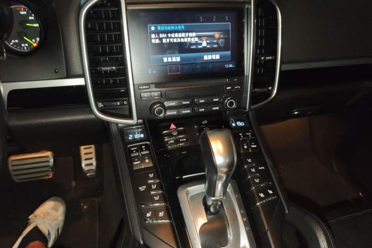 Used Porsche Cayenne E-Hybrid 2016 Cayenne S E-Hybrid 3.0T Audio And AC Panel