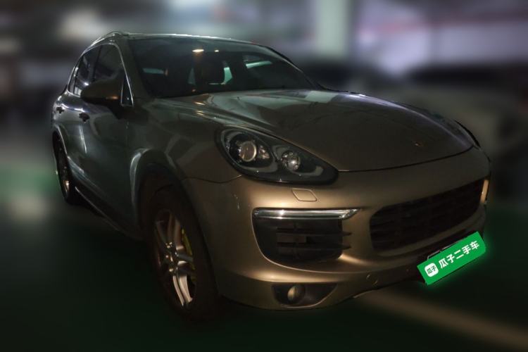 Used Porsche Cayenne E-Hybrid 2016 Cayenne S E-Hybrid 3.0T Front Right 45 Deg