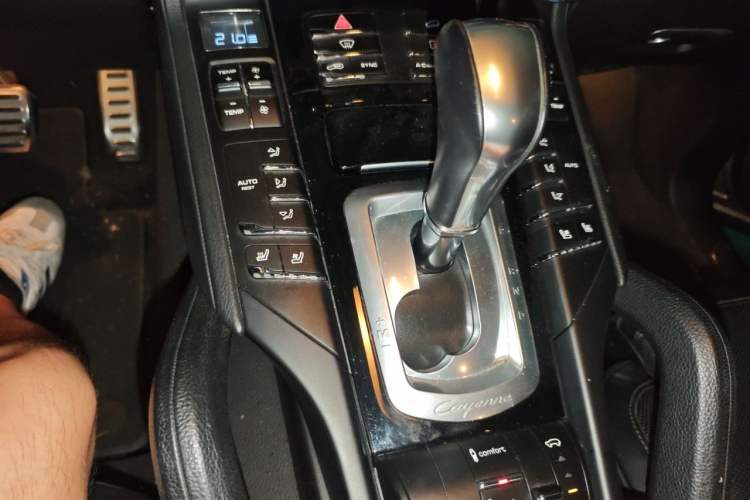 Used Porsche Cayenne E-Hybrid 2016 Cayenne S E-Hybrid 3.0T Gear Lever