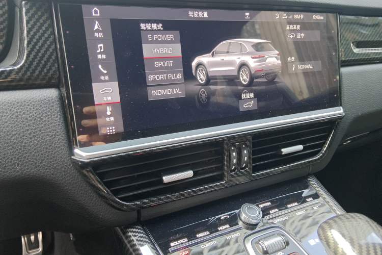 Used Porsche Cayenne E-Hybrid 2019 Cayenne E-Hybrid 2.0T Audio And AC Panel