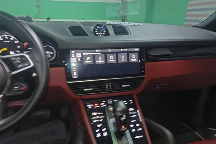 Used Porsche Cayenne E-Hybrid 2019 Cayenne E-Hybrid 2.0T Audio And AC Panel