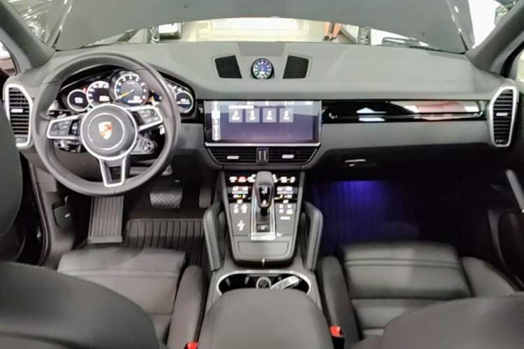 Used Porsche Cayenne E-Hybrid 2019 Cayenne E-Hybrid 2.0T Center Console