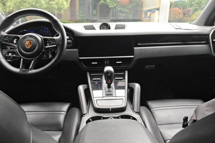 Used Porsche Cayenne E-Hybrid 2019 Cayenne E-Hybrid 2.0T Center Console