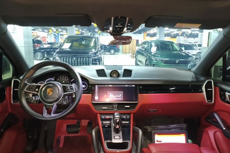 Used Porsche Cayenne E-Hybrid 2019 Cayenne E-Hybrid 2.0T Center Console