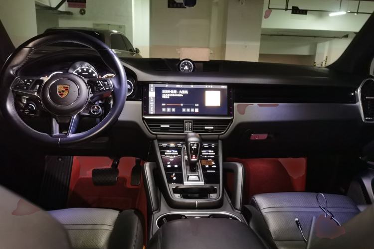 Used Porsche Cayenne E-Hybrid 2019 Cayenne E-Hybrid 2.0T Center Console