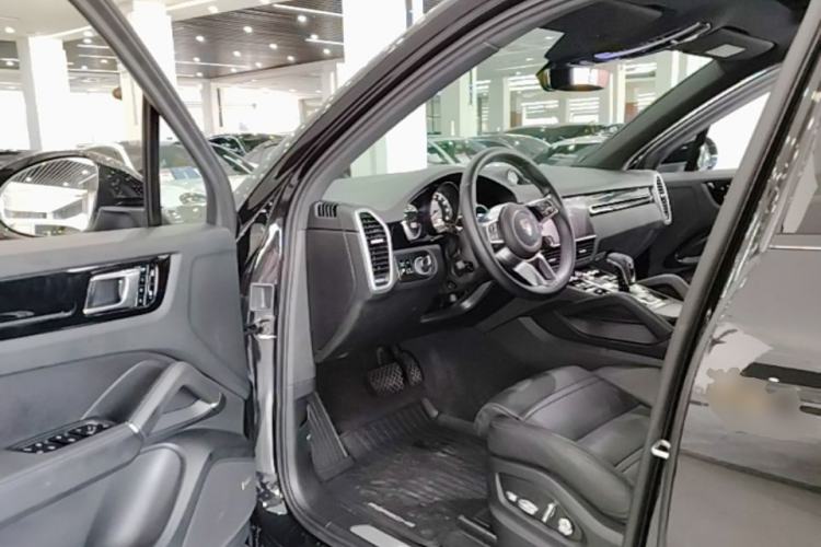 Used Porsche Cayenne E-Hybrid 2019 Cayenne E-Hybrid 2.0T Driver Seat