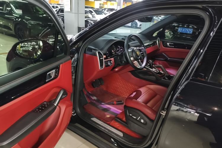 Used Porsche Cayenne E-Hybrid 2019 Cayenne E-Hybrid 2.0T Driver Seat