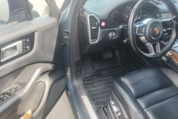 Used Porsche Cayenne E-Hybrid 2019 Cayenne E-Hybrid 2.0T Driver Seat