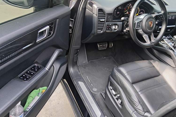 Used Porsche Cayenne E-Hybrid 2019 Cayenne E-Hybrid 2.0T Driver Seat