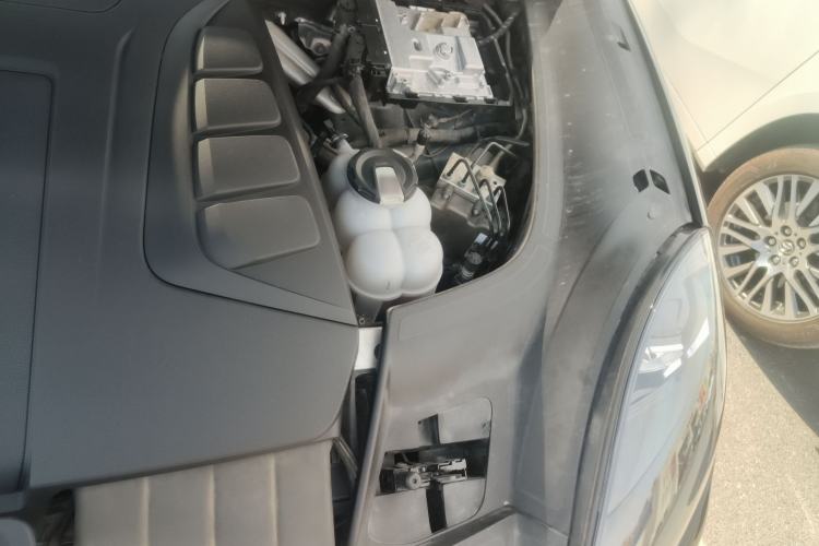 Used Porsche Cayenne E-Hybrid 2019 Cayenne E-Hybrid 2.0T Engine Bay Left