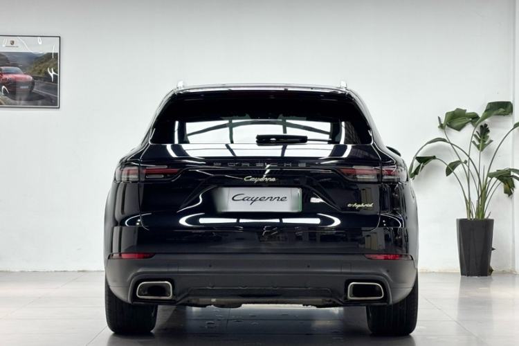 Used Porsche Cayenne E-Hybrid 2019 Cayenne E-Hybrid 2.0T Exterior 2