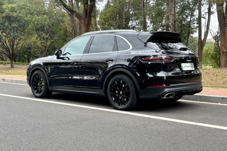 Used Porsche Cayenne E-Hybrid 2019 Cayenne E-Hybrid 2.0T Exterior 3