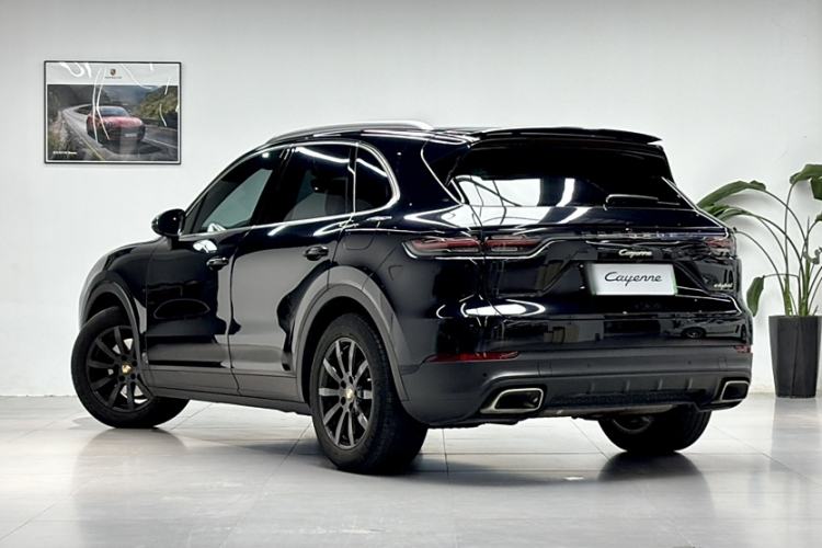 Used Porsche Cayenne E-Hybrid 2019 Cayenne E-Hybrid 2.0T Exterior 3