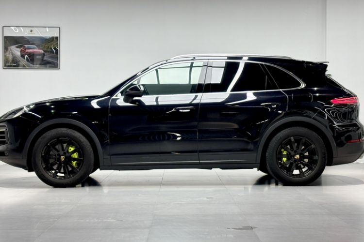 Used Porsche Cayenne E-Hybrid 2019 Cayenne E-Hybrid 2.0T Exterior 4