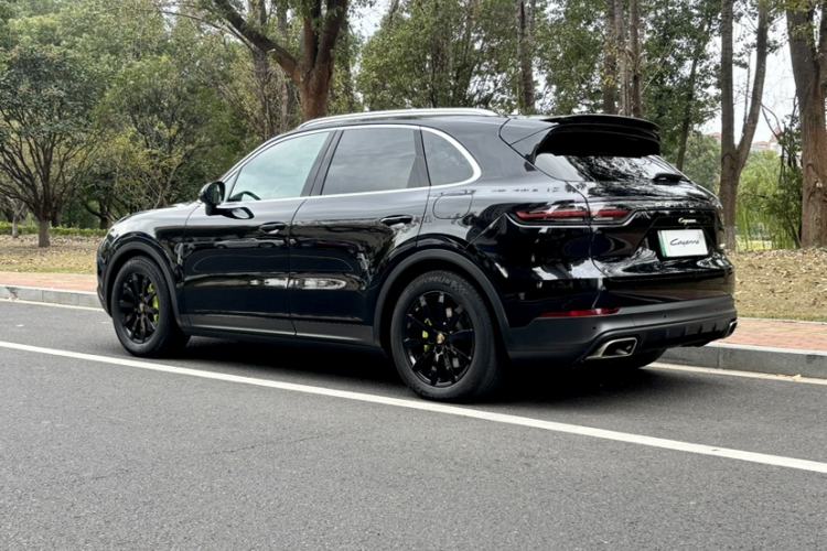 Used Porsche Cayenne E-Hybrid 2019 Cayenne E-Hybrid 2.0T Exterior 5