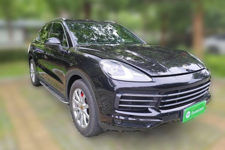 Used Porsche Cayenne E-Hybrid 2019 Cayenne E-Hybrid 2.0T Front Right 45 Deg
