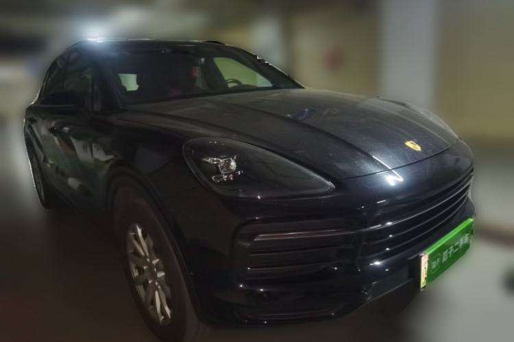 Used Porsche Cayenne E-Hybrid 2019 Cayenne E-Hybrid 2.0T Front Right 45 Deg