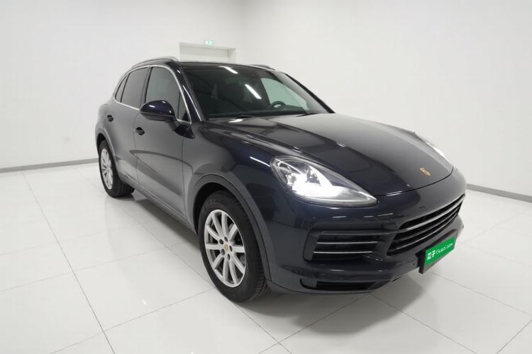 Used Porsche Cayenne E-Hybrid 2019 Cayenne E-Hybrid 2.0T Front Right 45 Deg