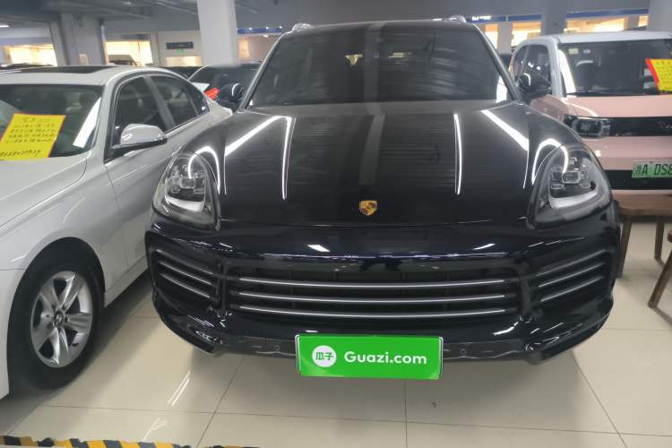 Used Porsche Cayenne E-Hybrid 2019 Cayenne E-Hybrid 2.0T Front