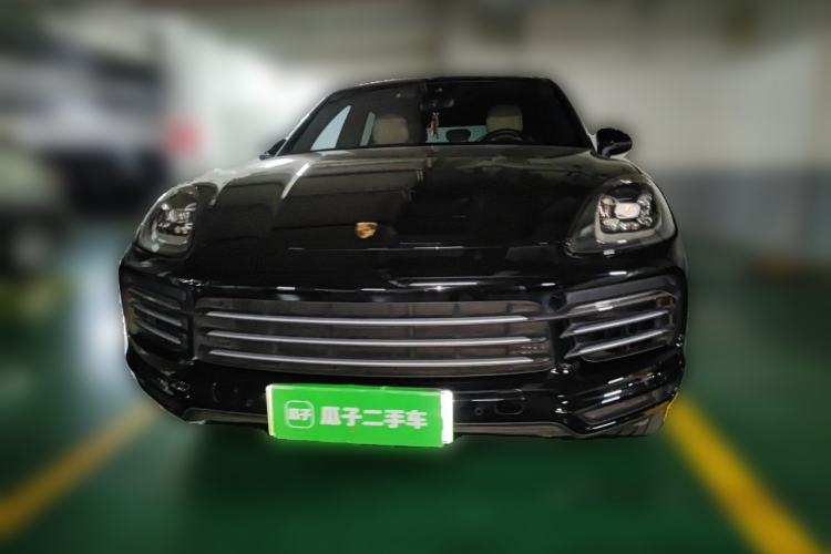 Used Porsche Cayenne E-Hybrid  Front