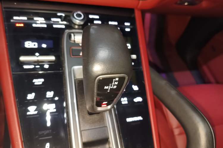 Used Porsche Cayenne E-Hybrid 2019 Cayenne E-Hybrid 2.0T Gear Lever