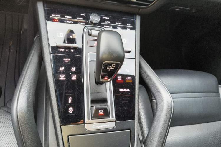 Used Porsche Cayenne E-Hybrid 2019 Cayenne E-Hybrid 2.0T Gear Lever
