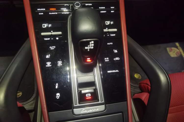 Used Porsche Cayenne E-Hybrid 2019 Cayenne E-Hybrid 2.0T Gear Lever