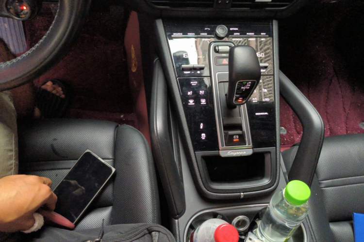 Used Porsche Cayenne E-Hybrid 2019 Cayenne E-Hybrid 2.0T Gear Lever