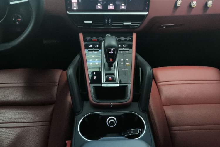 Used Porsche Cayenne E-Hybrid 2019 Cayenne E-Hybrid 2.0T Gear Lever