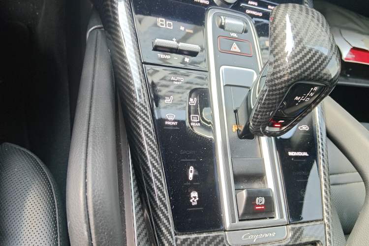 Used Porsche Cayenne E-Hybrid 2019 Cayenne E-Hybrid 2.0T Gear Lever