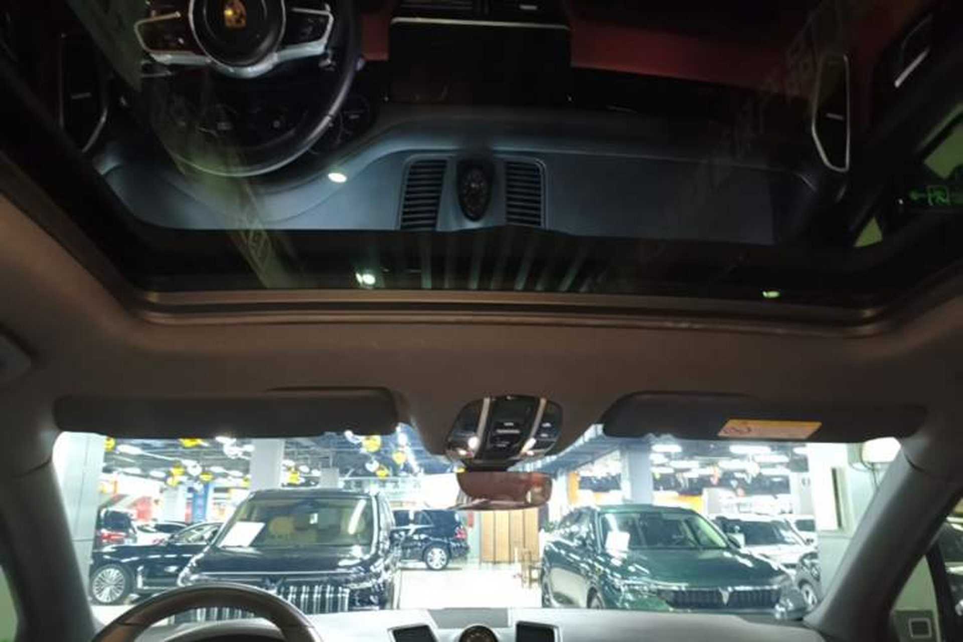 Used Porsche Cayenne E-Hybrid 2019 Cayenne E-Hybrid 2.0T Headliner