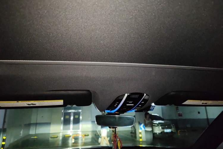 Used Porsche Cayenne E-Hybrid  Headliner