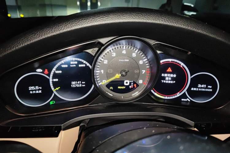 Used Porsche Cayenne E-Hybrid  Instrument Cluster