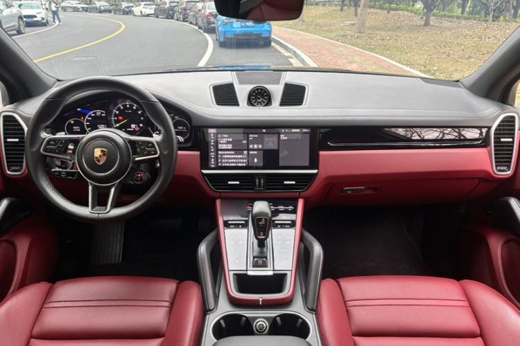 Used Porsche Cayenne E-Hybrid 2019 Cayenne E-Hybrid 2.0T Interior 5