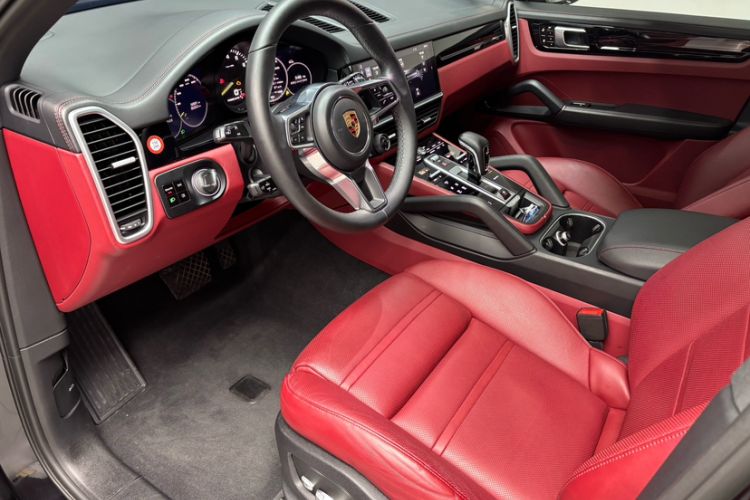 Used Porsche Cayenne E-Hybrid 2019 Cayenne E-Hybrid 2.0T Interior 5