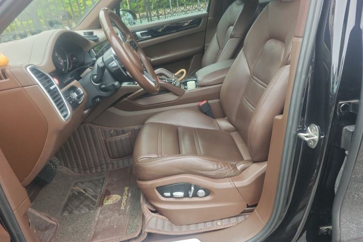 Used Porsche Cayenne E-Hybrid 2019 Cayenne E-Hybrid 2.0T Left Front Seat