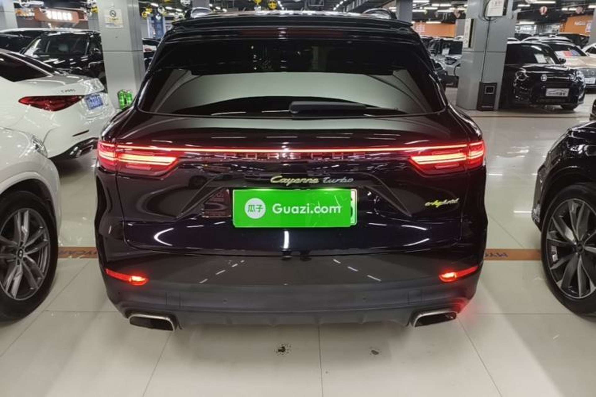 Used Porsche Cayenne E-Hybrid 2019 Cayenne E-Hybrid 2.0T Rear