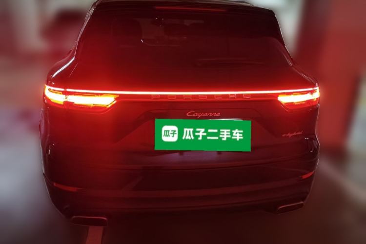 Used Porsche Cayenne E-Hybrid 2019 Cayenne E-Hybrid 2.0T Rear
