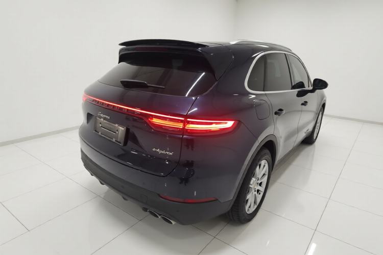 Used Porsche Cayenne E-Hybrid 2019 Cayenne E-Hybrid 2.0T Rear Right 45 Deg