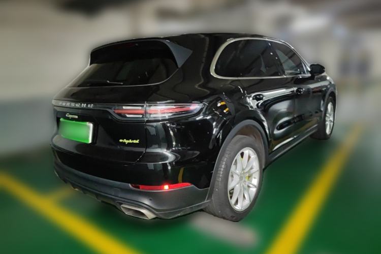 Used Porsche Cayenne E-Hybrid  Rear Right 45 Deg